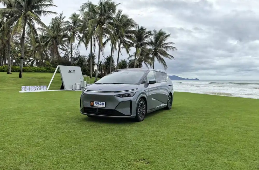 The comprehensive range exceeds 1,600 kilometers and will be launched in the fourth quarter. The appearance of the Xpeng X9 extended range version is unveiled.