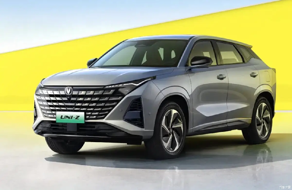 130km pure electric range! The 2026 Changan UNI-Z PHEV is launched.
