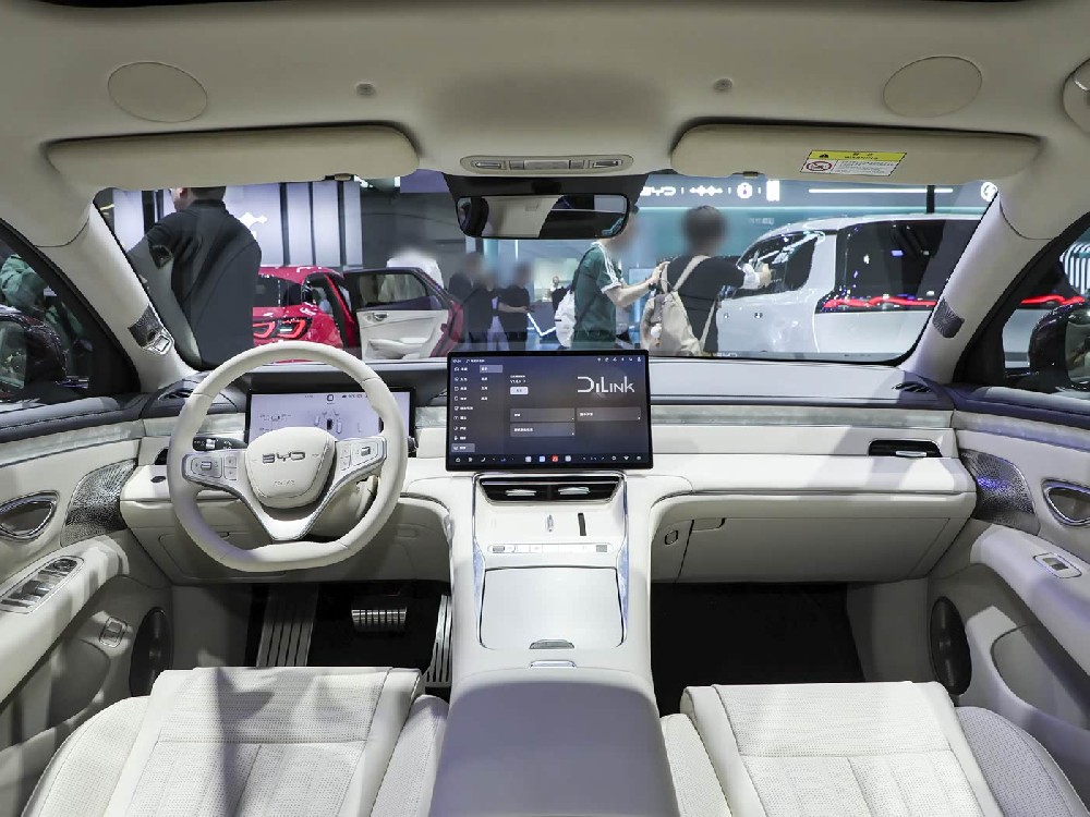 BYD Seal 08 unveils interior color schemes with four options; showroom vehicles arriving at dealerships gradually/or launching on July 2nd.