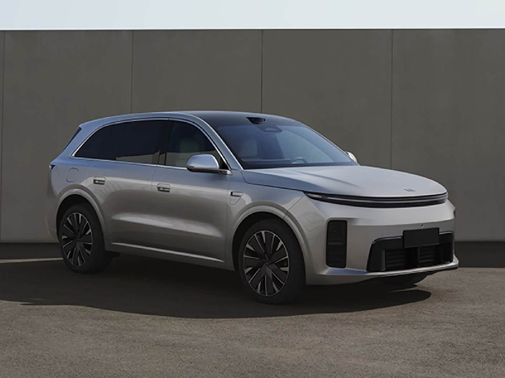 Set to launch in July: New Li Auto L6 real-life photos revea···