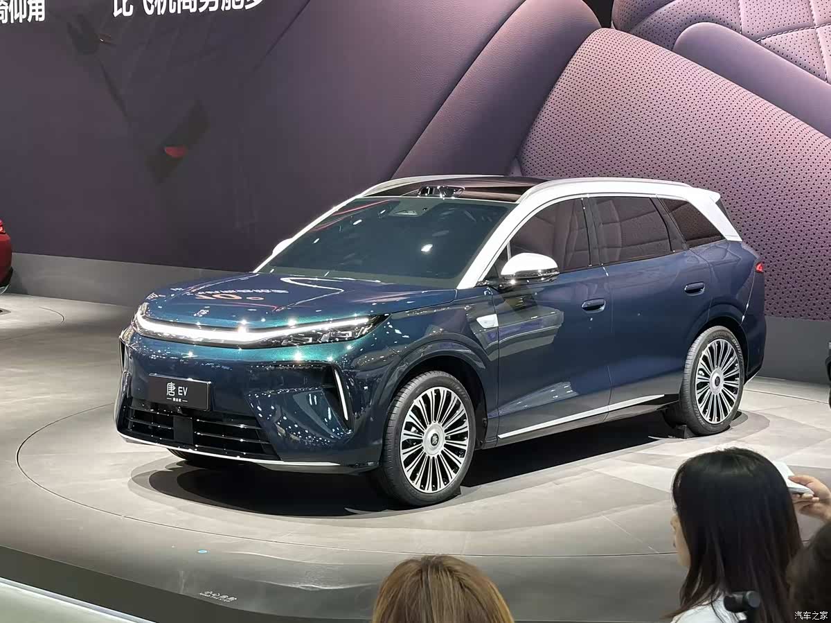 http://www2.autoimg.cn/chejiahaodfs/g34/M04/B4/BC/620x0_1_autohomecar__ChtpWGqHynKAGLEvAAQ3wR6aKfQ271.jpg