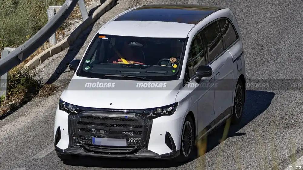 Spy shots of the Mercedes-Benz VLE plug-in hybrid featuring the brand's all-new family design; launch set for 2027.