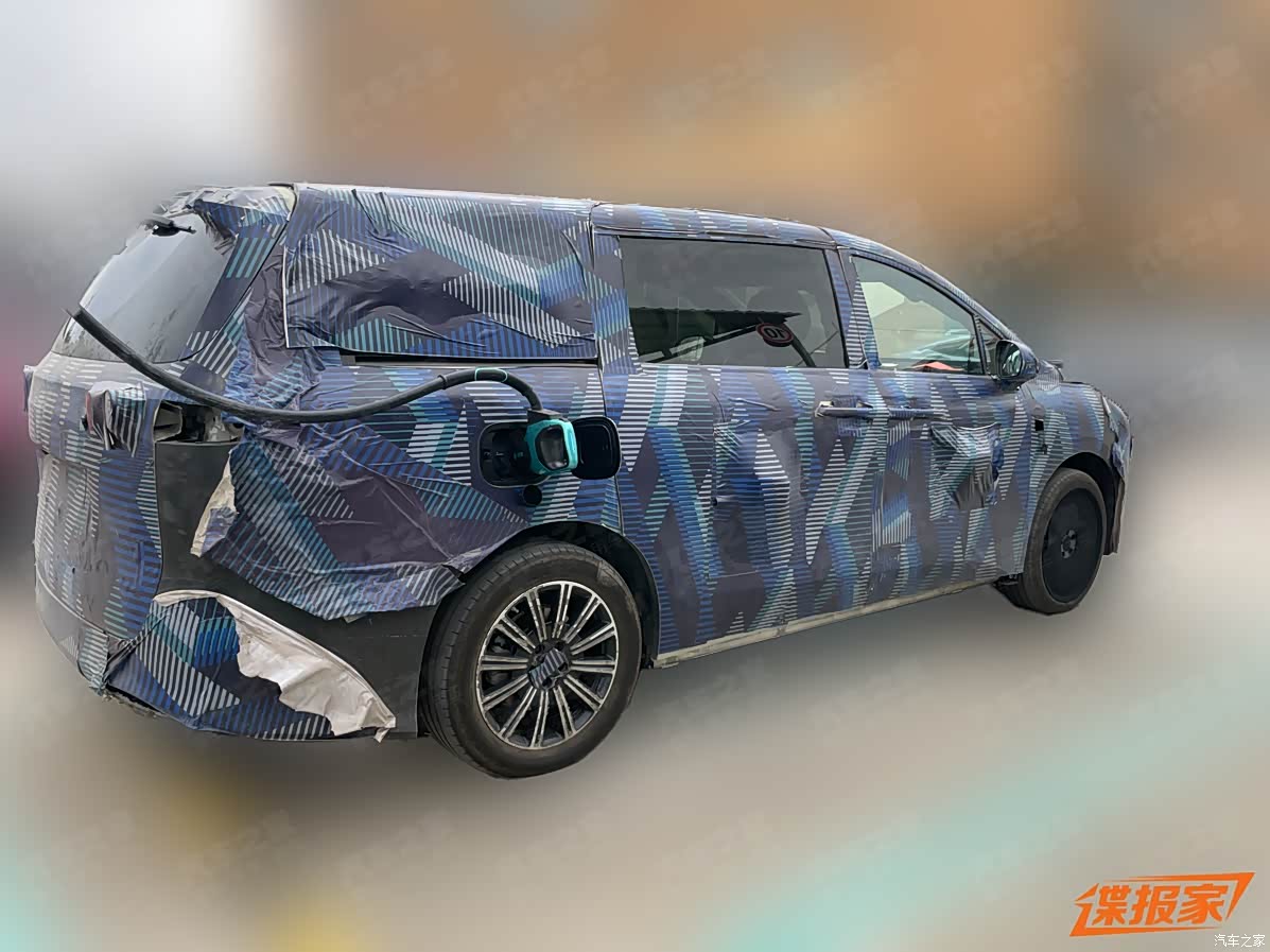 http://www2.autoimg.cn/chejiahaodfs/g33/M03/6F/33/620x0_1_autohomecar__ChxpVmrIhHCAca4JAAGvCE6FDJU289.jpg